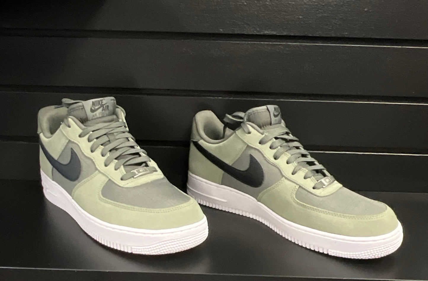 Air Force 1 olive pour homme - 488298-081