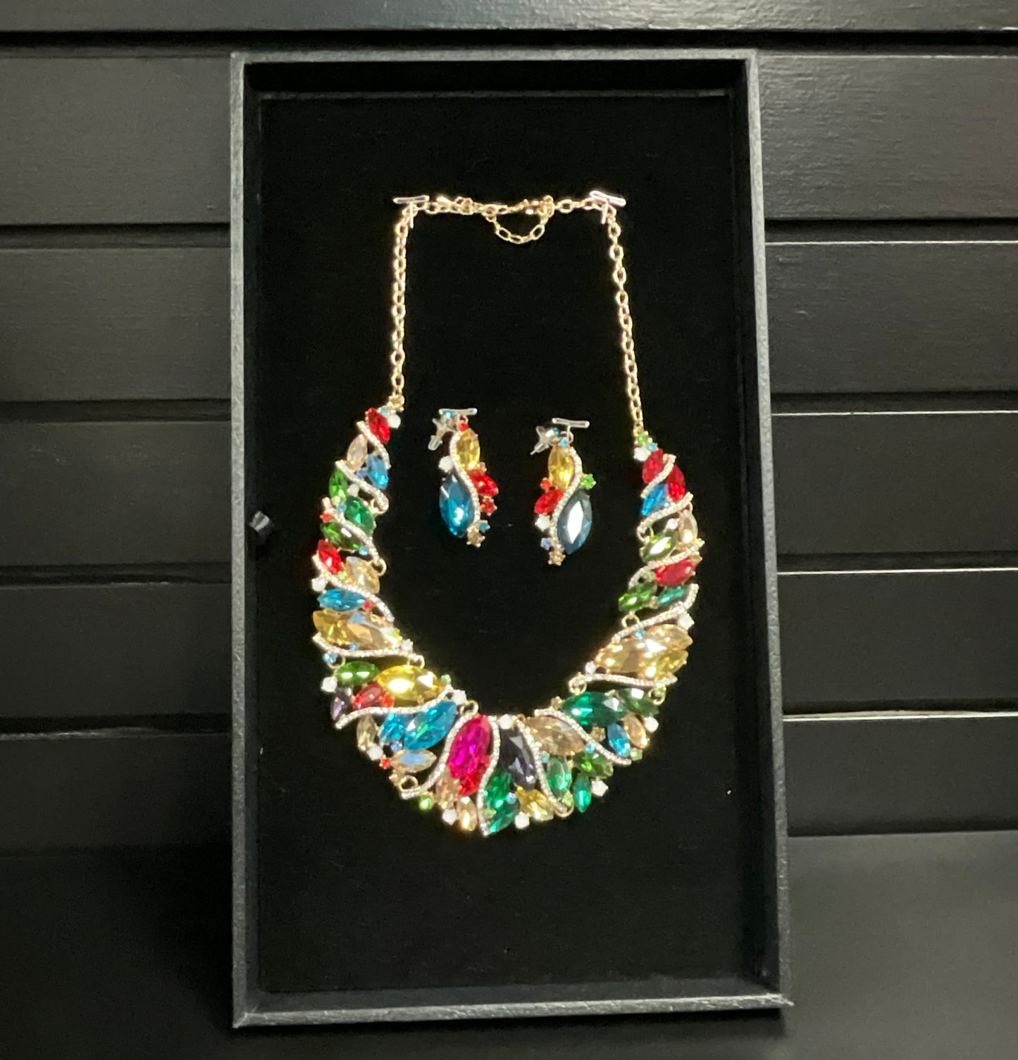 IT'S TIME FOR AN APRIL GIVEAWAY!!!