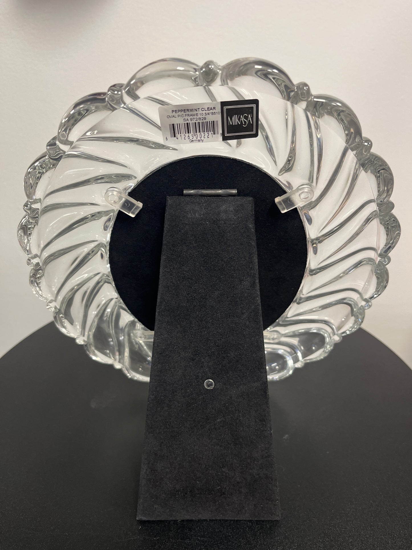 Mikasa Peppermint Clear Crystal Oval Picture Frame