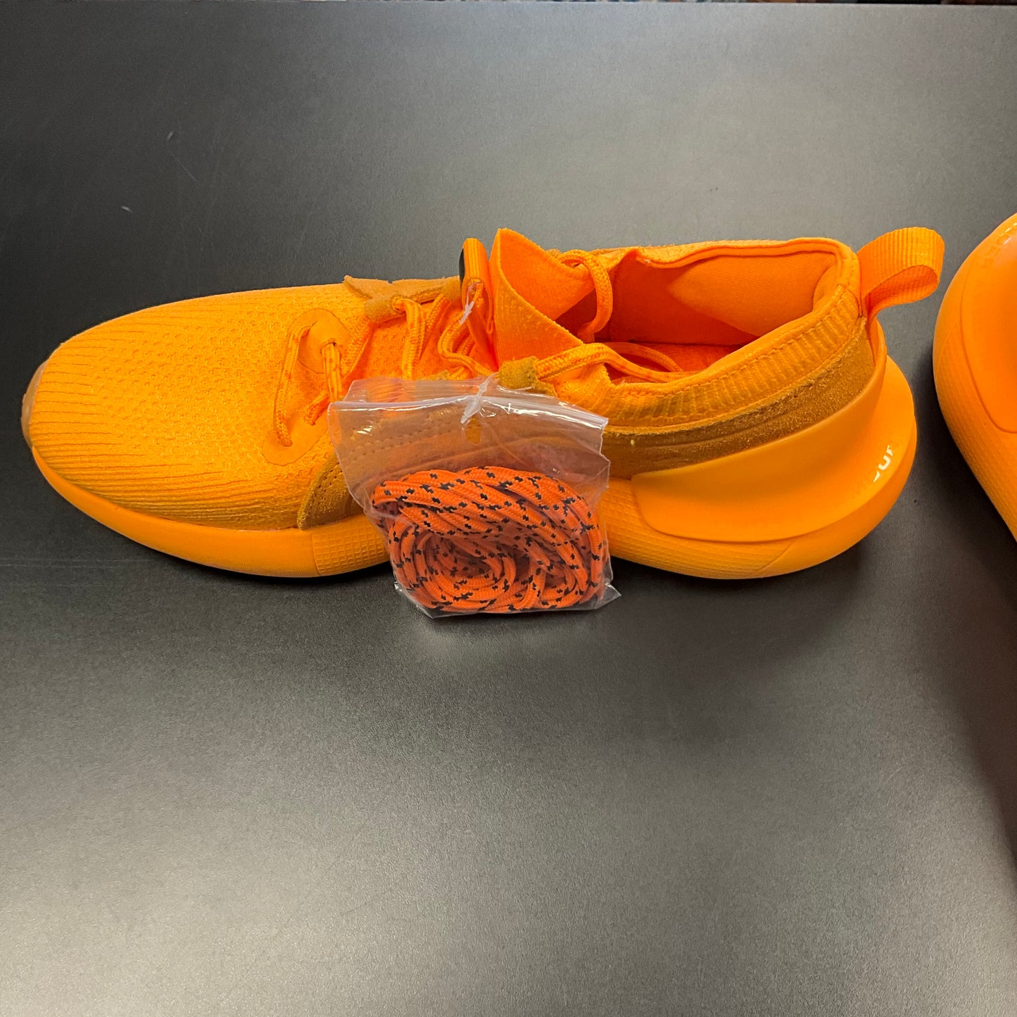 Under Armour Men's Orange HOVR Phantom 3 Orange  Sneakers Size 8