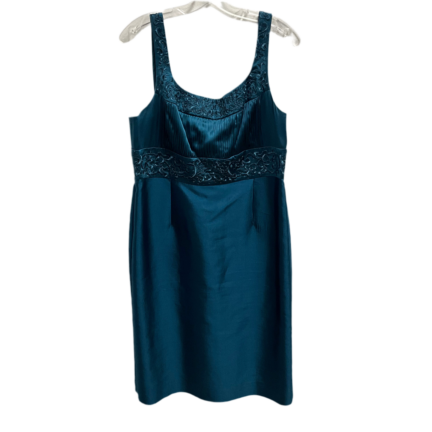 Vestido midi de dos piezas adornado en verde azulado para ocasiones especiales de Adrianna Papell