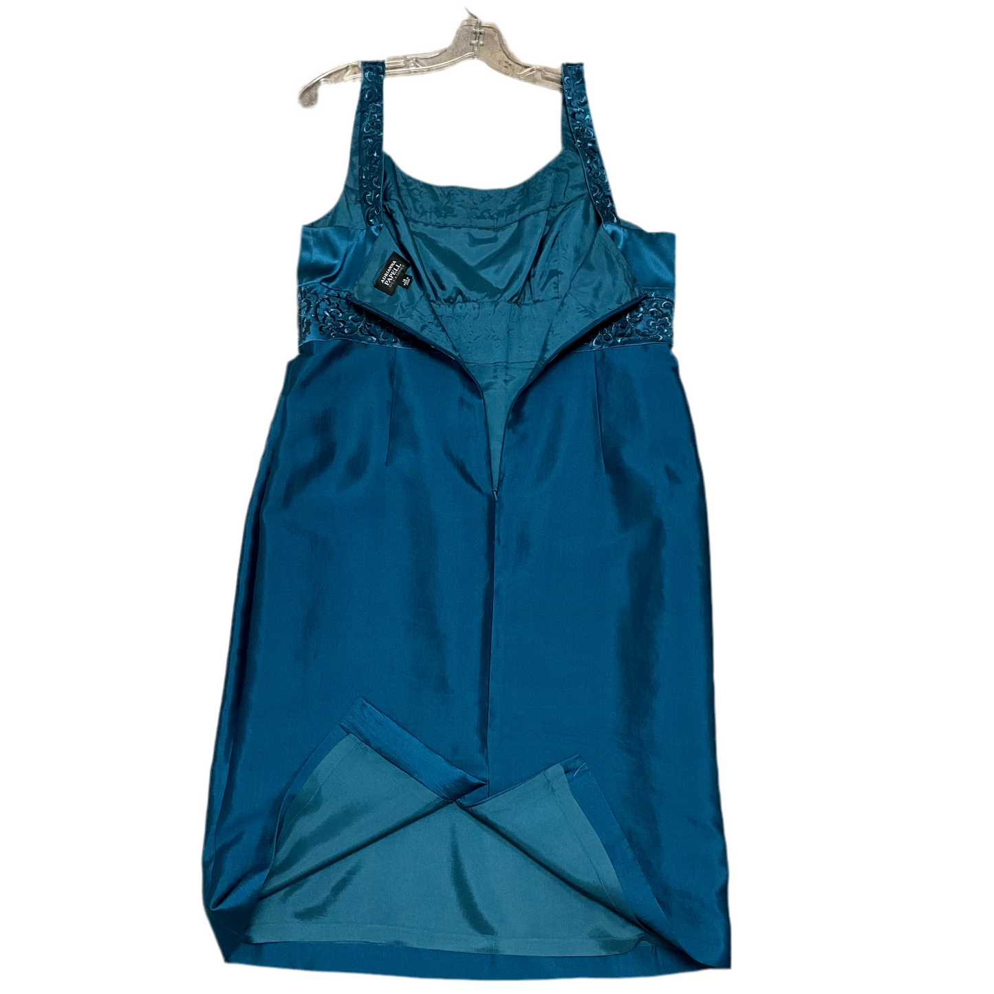 Vestido midi de dos piezas adornado en verde azulado para ocasiones especiales de Adrianna Papell