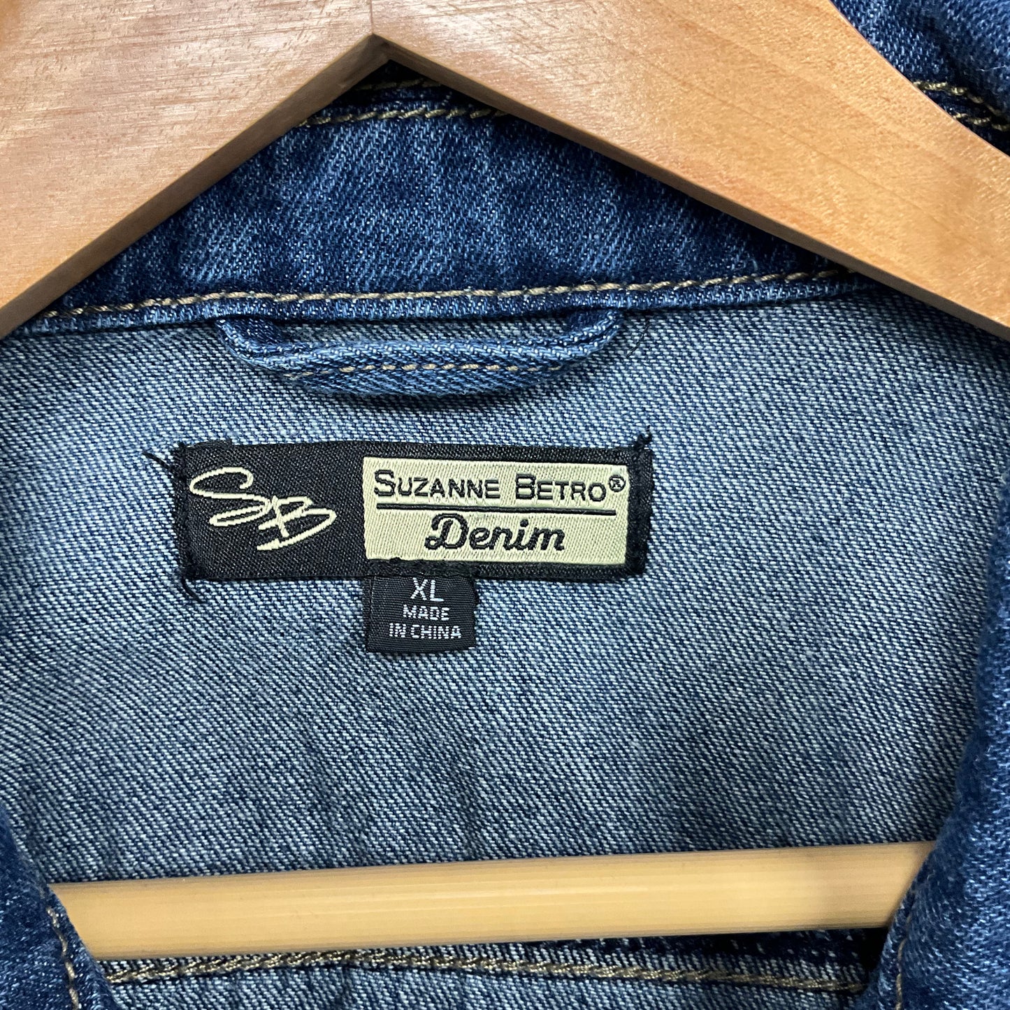 Suzanne Betro Women's Blue Denim Jacket