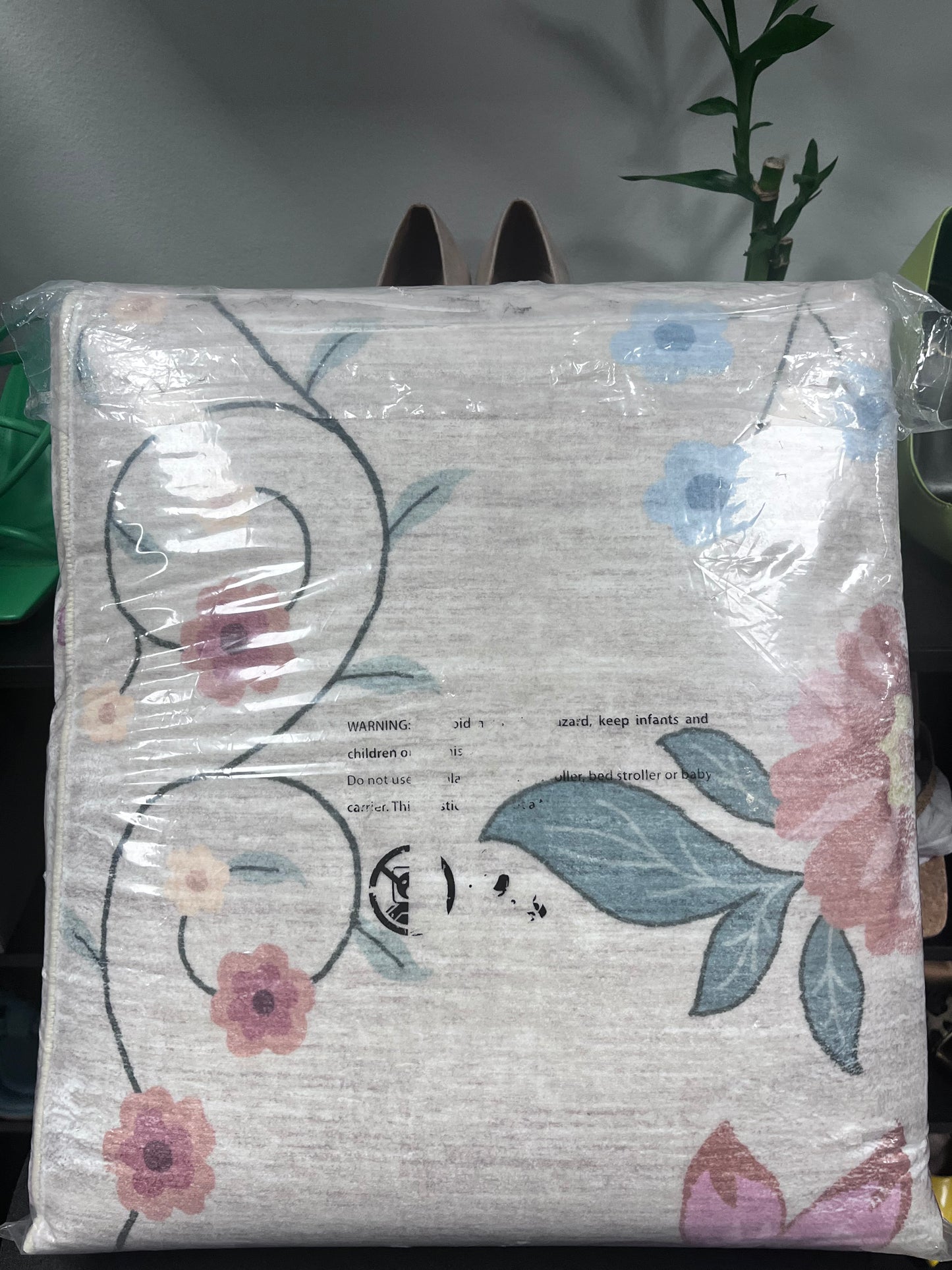 Floral 5 x 7 Washable Low Pile Area Rug