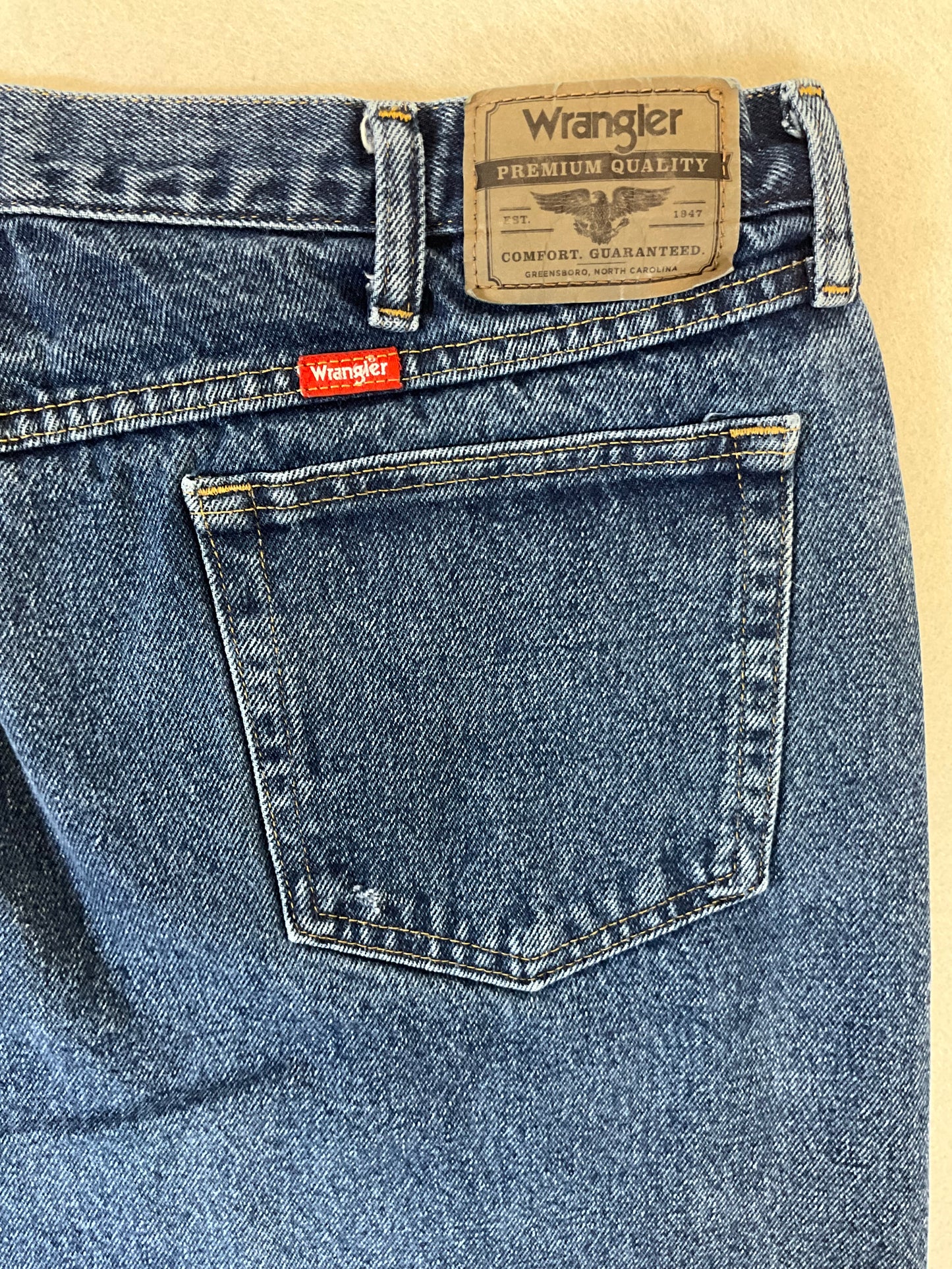Wrangler Men's Relaxed Fit Jeans 42x29 Medium Wash Denim