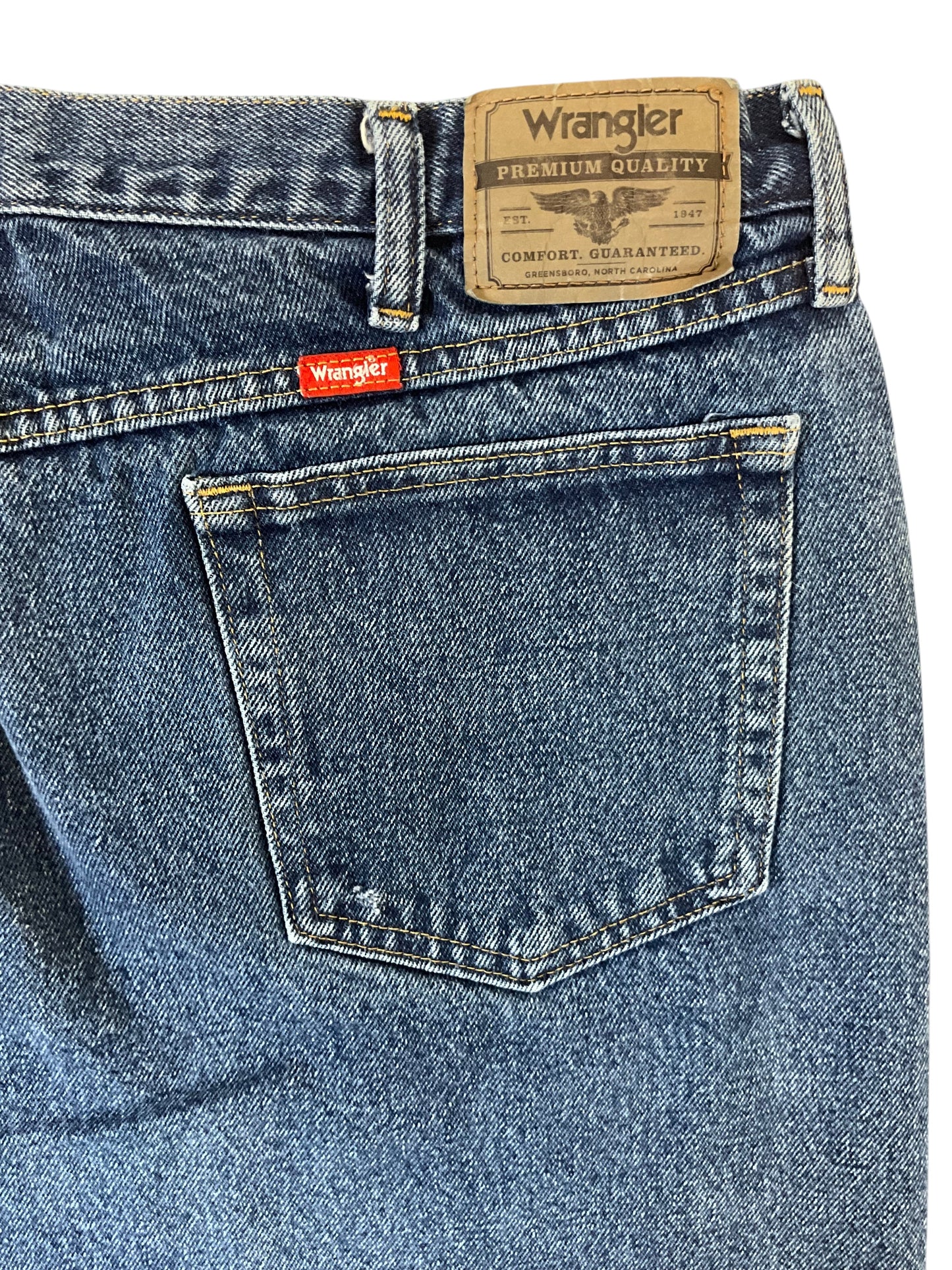 Wrangler Men's Relaxed Fit Jeans 42x29 Medium Wash Denim