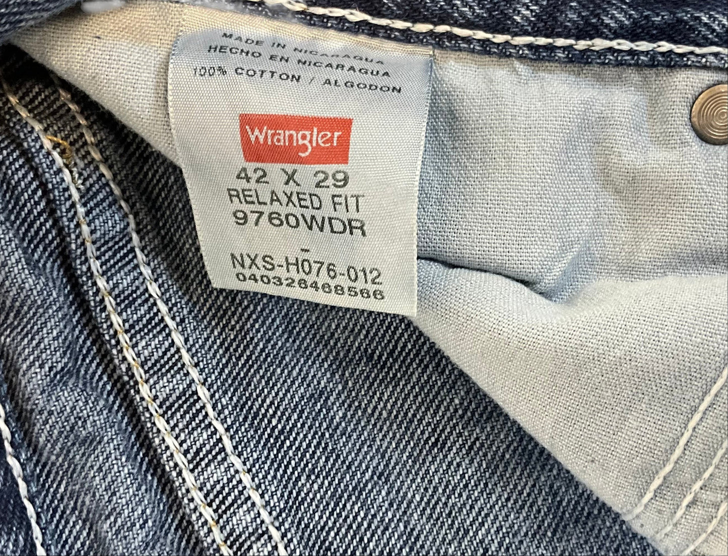 Wrangler Men's Relaxed Fit Jeans 42x29 Medium Wash Denim